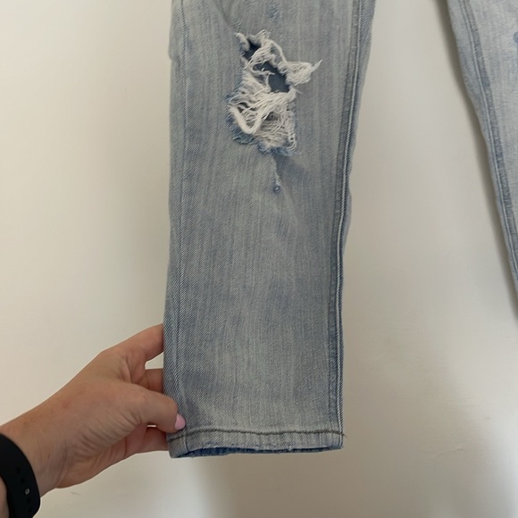 Light wash ripped jeans. Size 8 - Picture 3 of 4